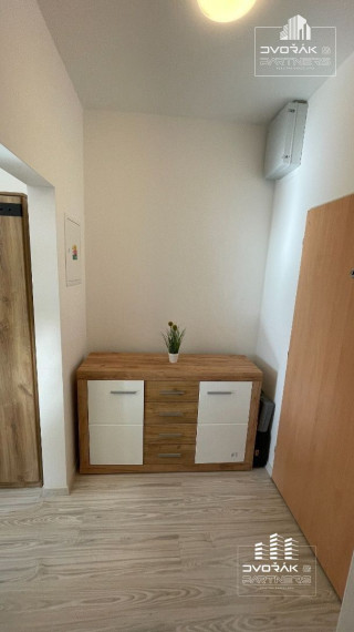 NA PREDAJ / 1-izbový byt na Pršianskej Terase