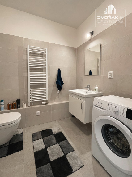 Exkluzívne! 1-izbový byt s veľkou loggiou v novostavbe Kasárne na prenájom