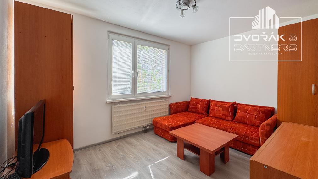 EXKLUZÍVNE!!!  1-izbový byt v Sásovej na prenájom