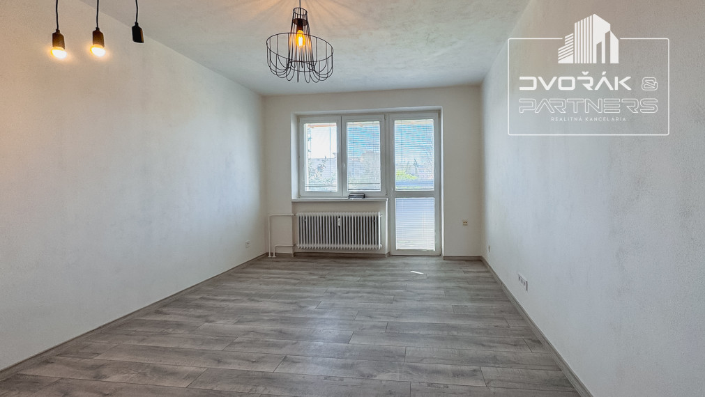 Exkluzívne! Kompletne zrekonštruovaný 3-izbový byt na Mierovej ulici na predaj