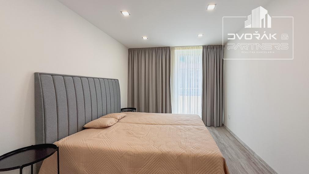 EXKLUZÍVNE!!! Moderný 3 izbový byt na Bakossovej ulici na predaj