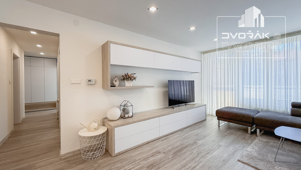 EXKLUZÍVNE!!! Moderný 3 izbový byt na Bakossovej ulici na predaj