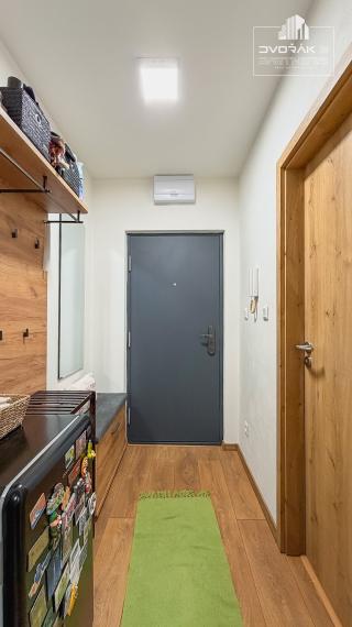 EXKLUZÍVNE!!! 1-izbový byt po kompletnej rekonštrukcii na Podháji na predaj