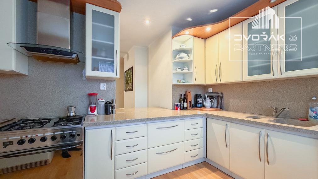 EXKLUZÍVNE!!! 4-izbový byt v centre mesta na Fortničke na predaj