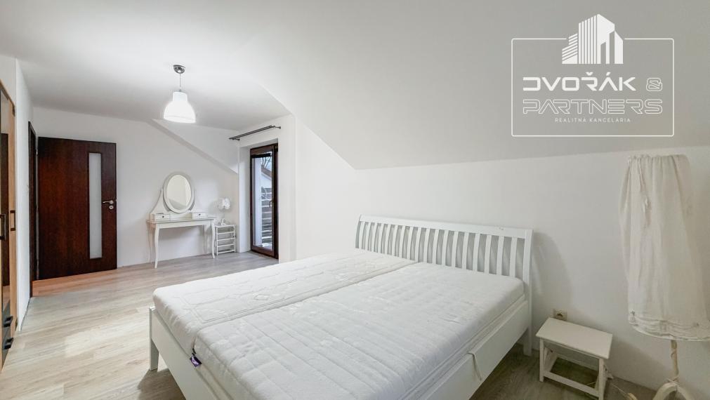 EXKLUZÍVNE!!! Rodinný dom v Malachove na predaj