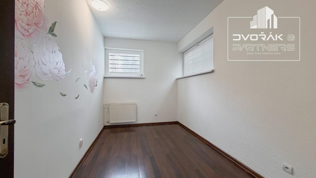 EXKLUZÍVNE!!! 3izbový vo vyhľadávanej lokalite na ulici E. M. Šoltśovej