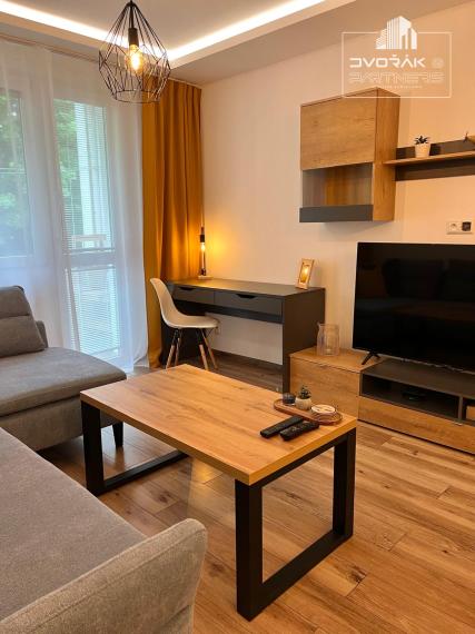 EXKLUZÍVNE!!! Kompletne zrekonštruovaný 2-izbový byt na Švermovej ulici