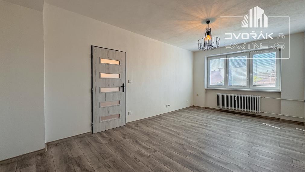 Exkluzívne! Kompletne zrekonštruovaný 3-izbový byt na Mierovej ulici na predaj