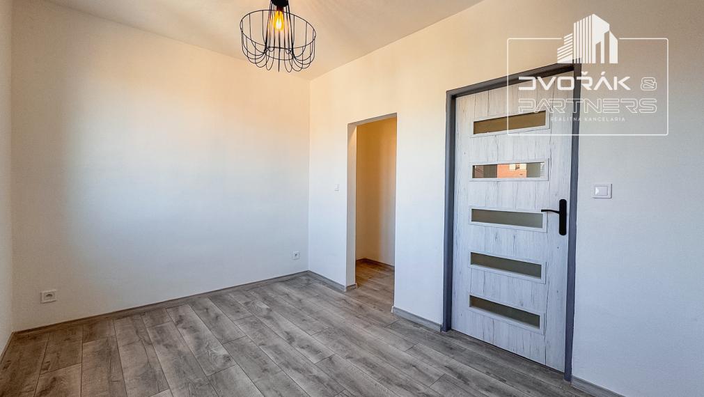 Exkluzívne! Kompletne zrekonštruovaný 3-izbový byt na Mierovej ulici na predaj