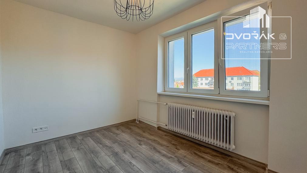 Exkluzívne! Kompletne zrekonštruovaný 3-izbový byt na Mierovej ulici na predaj