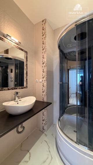 EXKLUZÍVNE!!! Veľký 2-izbový byt s parkovacím miestom na Kukučínovej ulici na prenájom