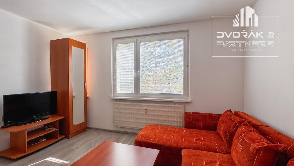 EXKLUZÍVNE!!!  1-izbový byt v Sásovej na prenájom