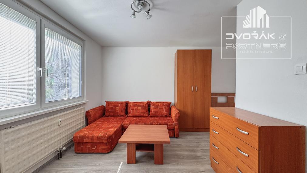 EXKLUZÍVNE!!!  1-izbový byt v Sásovej na prenájom