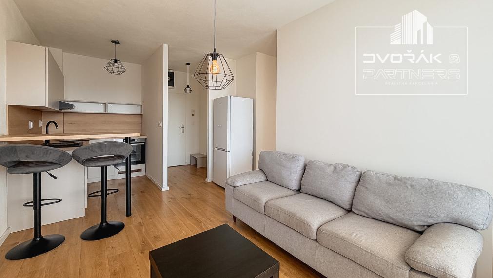 Exkluzívne! 1-izbový byt s veľkou loggiou v novostavbe Kasárne na predaj