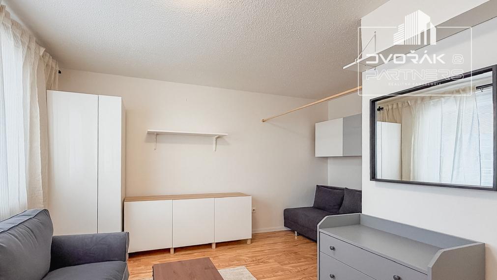 EXKLUZÍVNE!!!  1-izbový byt na Tulskej na prenájom