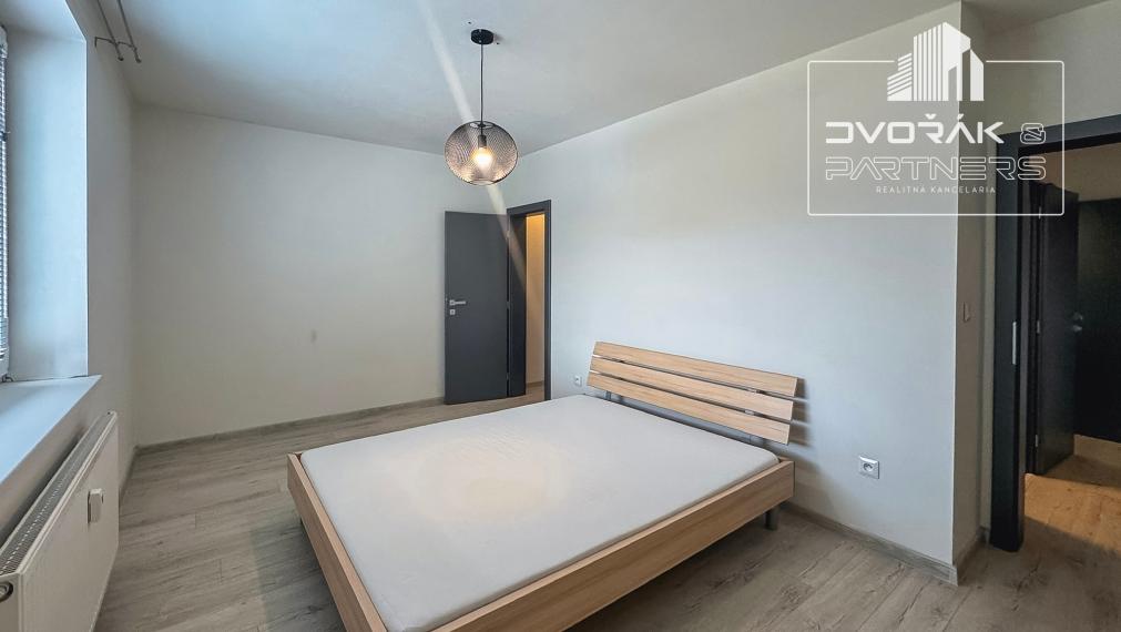 Moderný 2-izbový byt v novostavbe s parkovacím miestom v garáži na predaj