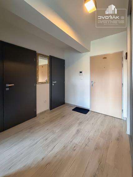 Moderný 2-izbový byt v novostavbe s parkovacím miestom v garáži na predaj