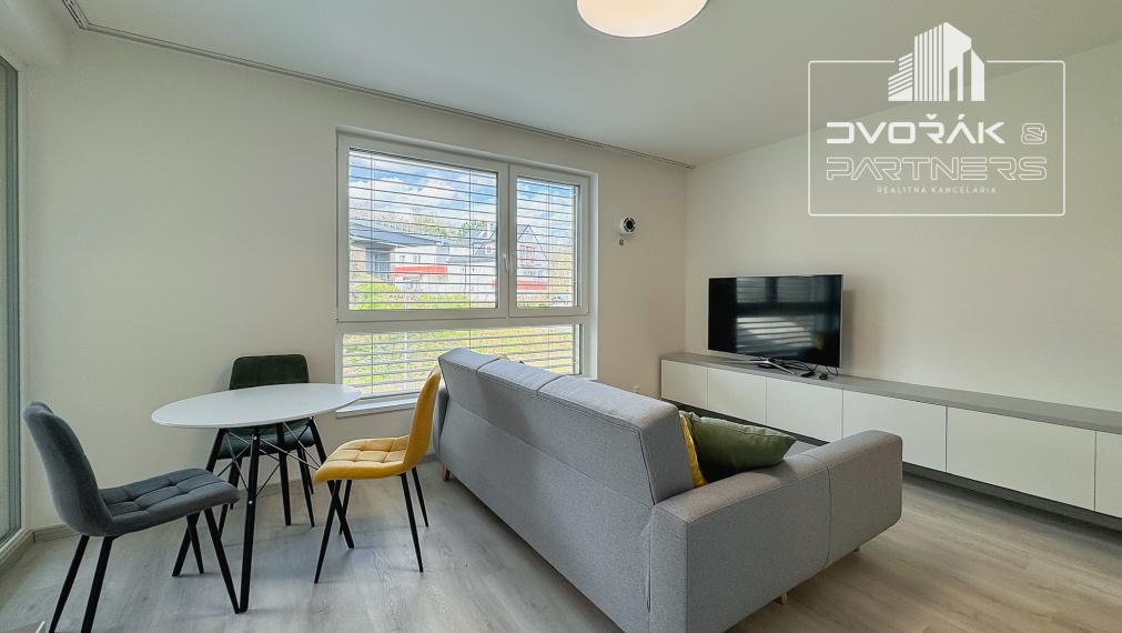 Moderný 2-izbový byt v novostavbe Viladom Hurbanova s parkovacím miestom v garáži na prenájom