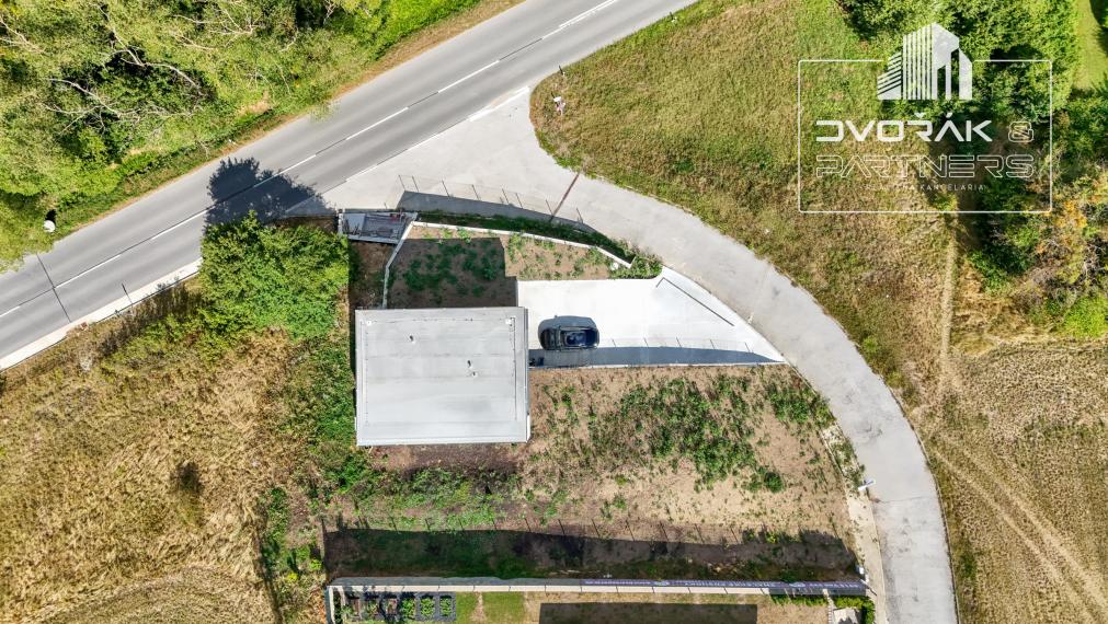 NA PREDAJ / Moderná novostavba rodinného domu 5 min. od Banskej Bystrice