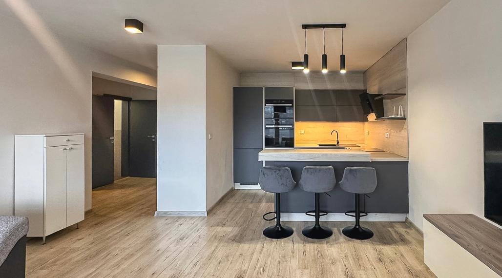 Moderný 2-izbový byt v novostavbe s parkovacím miestom v garáži na predaj