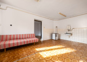 NA PREDAJ / Rodinný dom v obci Predajná - fotografia 6