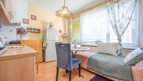 REZERVOVANÝ / NA PREDAJ / Praktický 1-izbový byt s 2 loggiami na THK - fotografia 3