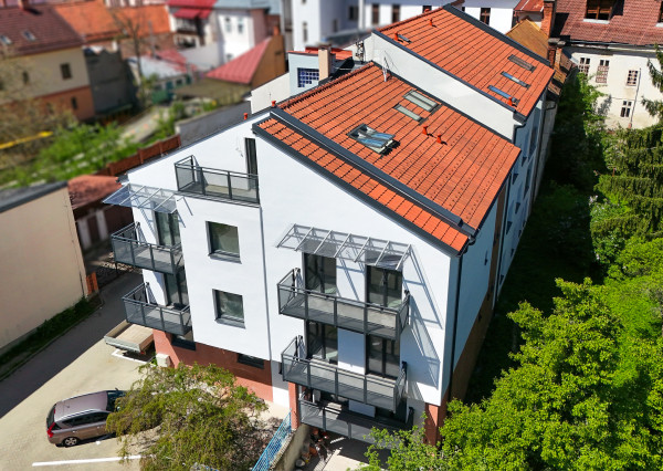 Byty na Hornej - Komerčný priestor v novostavbe v srdci Banskej Bystrice na predaj