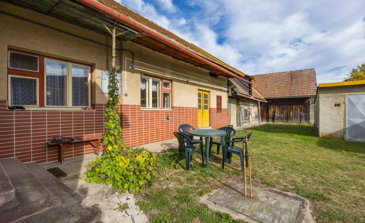 NA PREDAJ / Rodinný dom v obci Predajná - fotografia 10